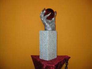 Sculpture de bellagamba  gilles: main  étain