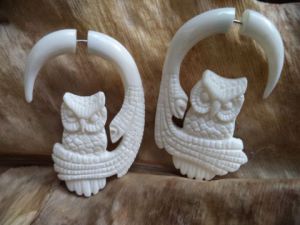 Bijoux de Bali-creation: faux ecarteur en os