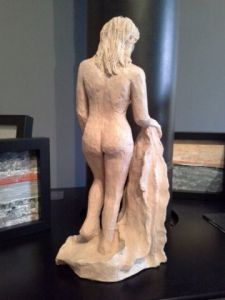Sculpture de Meryl QUIGUER: Femme deboute