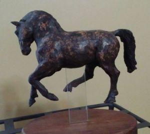 Sculpture de JRB: cheval lipizzan a la pirouette au galop