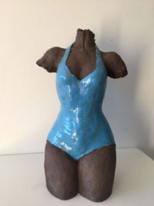 Sculpture de SANDRINE MESNIL: le maillot bleu