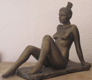 Sculpture de jean-paul magne: Nu assis à la plage