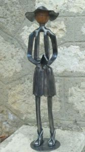 Sculpture de JORG: La dame de fer