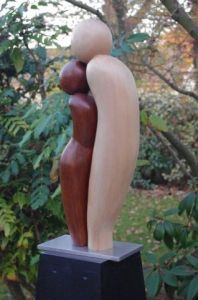 Sculpture de loic perronno: chocolat au lait